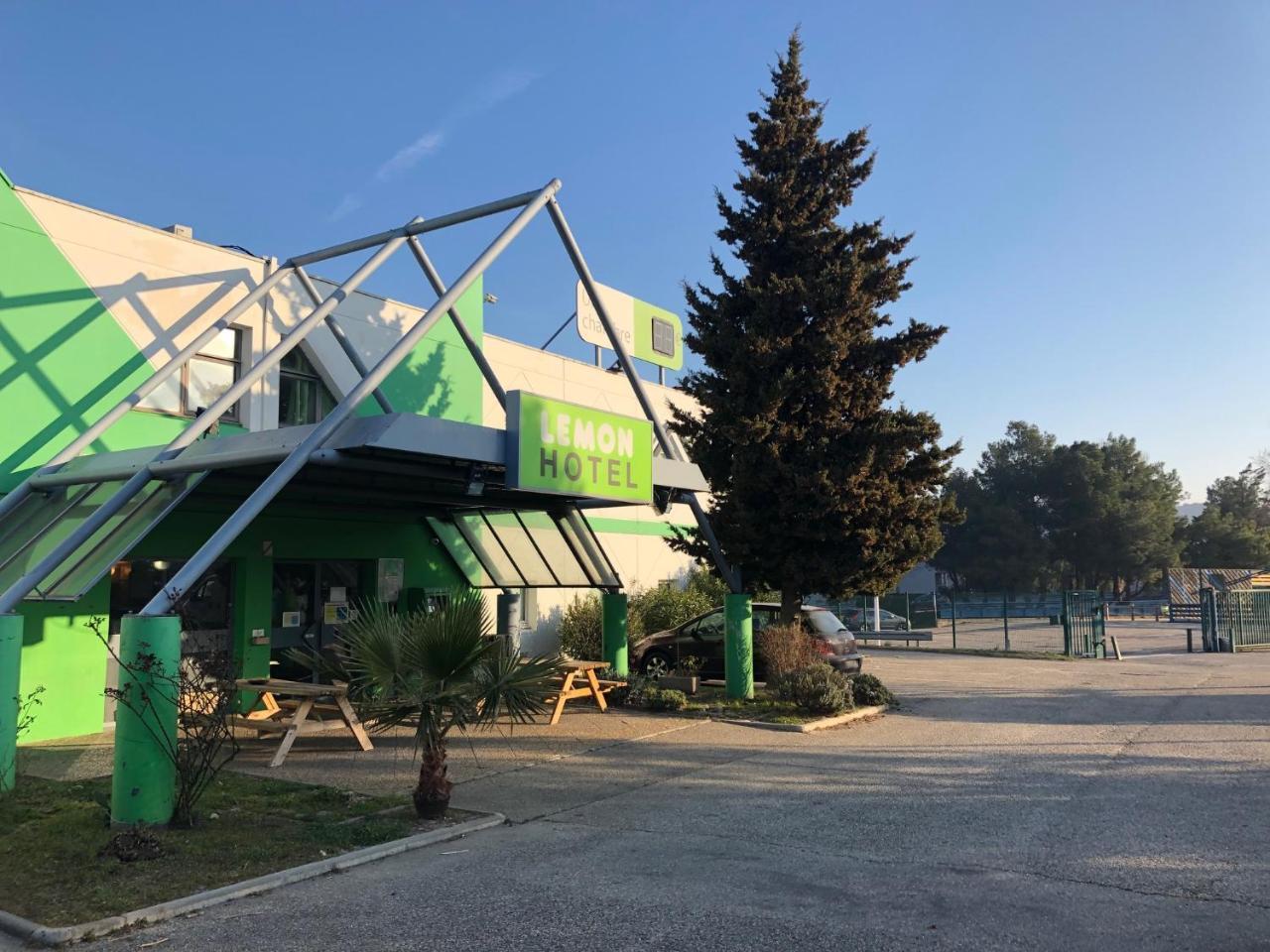 Lemon Hotel Avignon Rochefort المظهر الخارجي الصورة